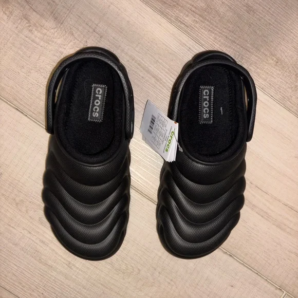 NWT black lined crocs - Picture 4 of 5